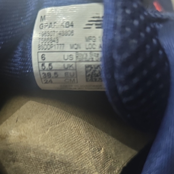 New Balance Dark Blue Sneakers with Vibrant Yellow and Red - Picture 5 of 9